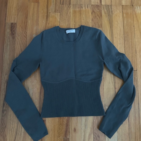 Aritzia Empire Sculpt Knit Long Sleeve - Picture 2 of 4